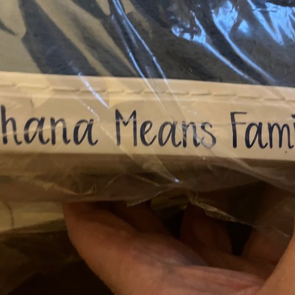 Ohana Means Family! Lilo and Stitch Sneakers Men's/Unisex NWT - Picture 2 of 5